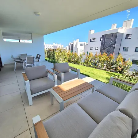 Happy Travel Jasmine Higueron Fuengirola