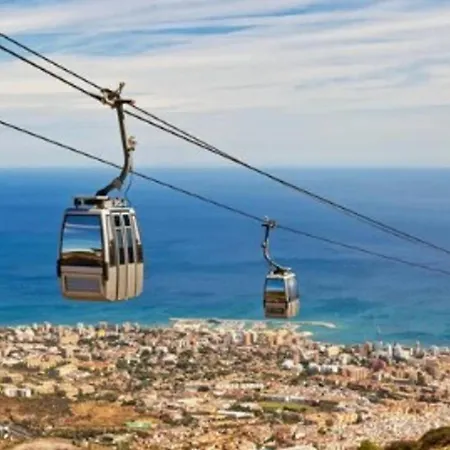 Happy Travel Jasmine Higueron Fuengirola