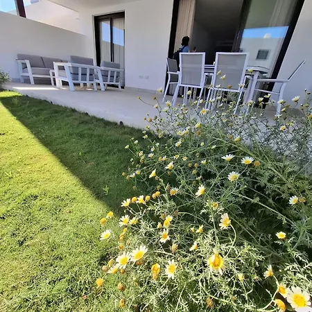 Happy Travel Jasmine Higueron Fuengirola