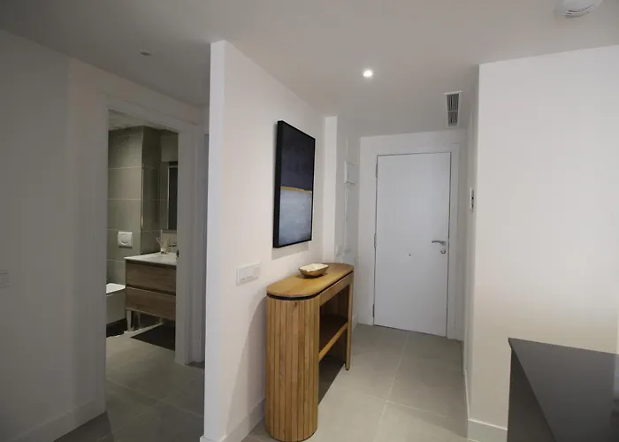 Happy Travel Jasmine Higueron * 丰希罗拉