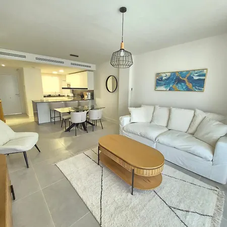 Happy Travel Jasmine Higueron