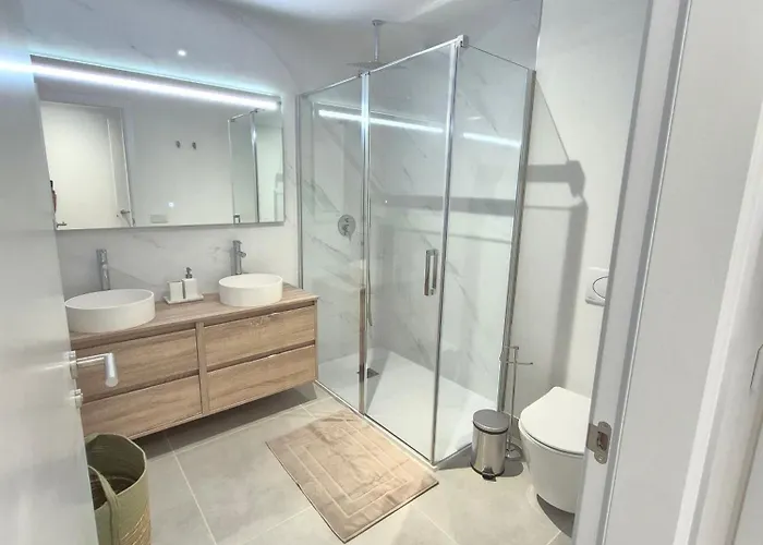 Happy Travel Jasmine Higueron * Fuengirola